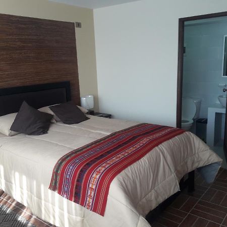 Hostal Jerian Уюни Екстериор снимка