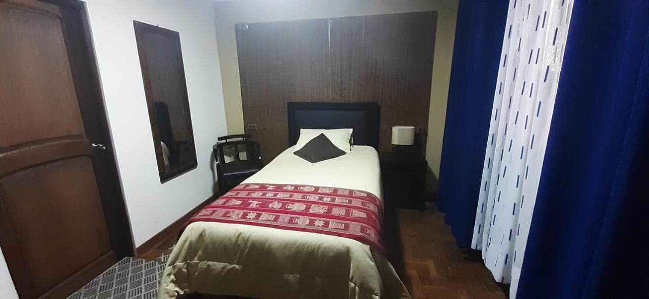 Hostal Jerian Уюни Екстериор снимка