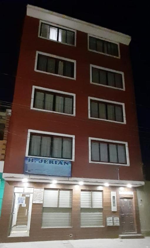 Hostal Jerian Уюни Екстериор снимка