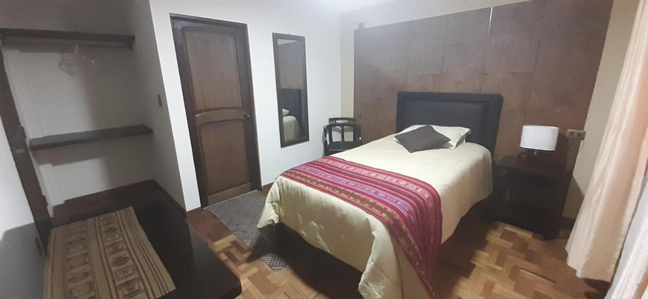 Hostal Jerian Уюни Екстериор снимка