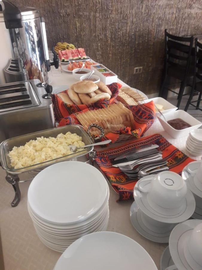 Hostal Jerian Уюни Екстериор снимка